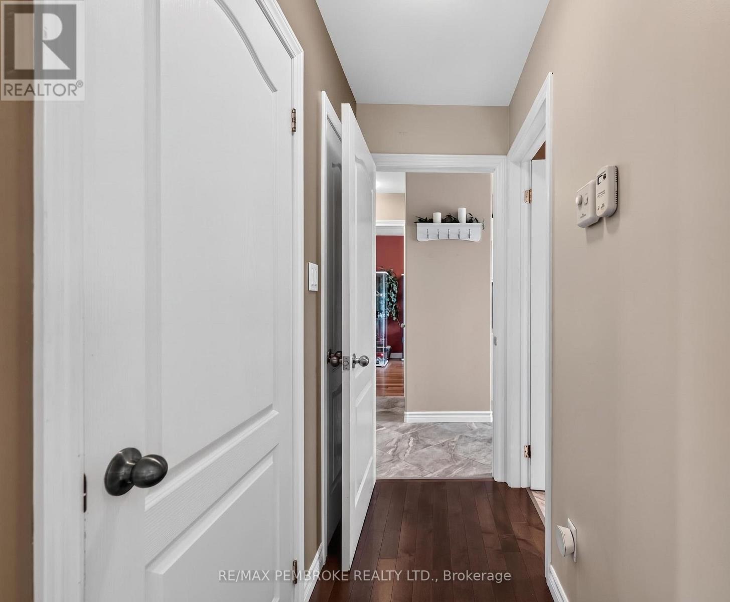 9 HERON DRIVE - 16