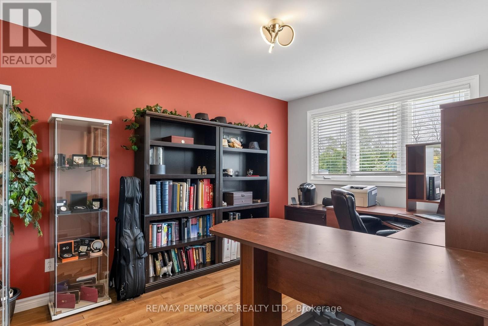 9 HERON DRIVE - 19