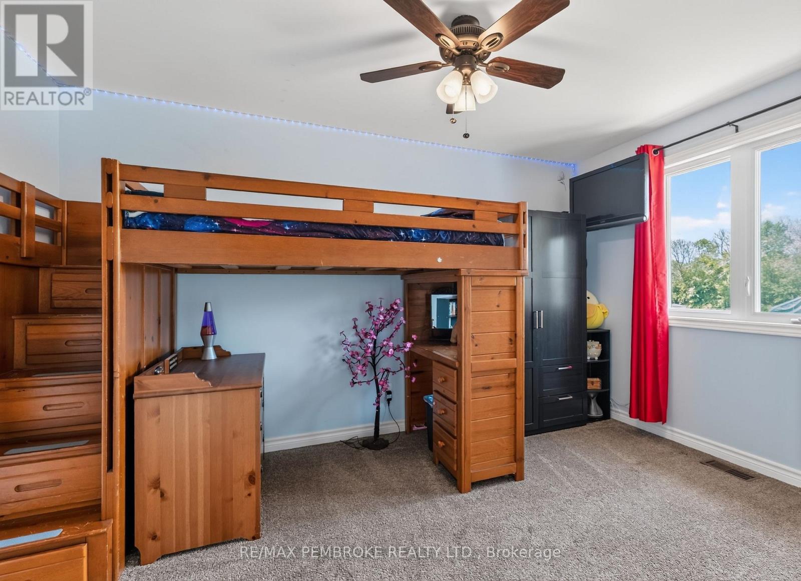 9 HERON DRIVE - 24