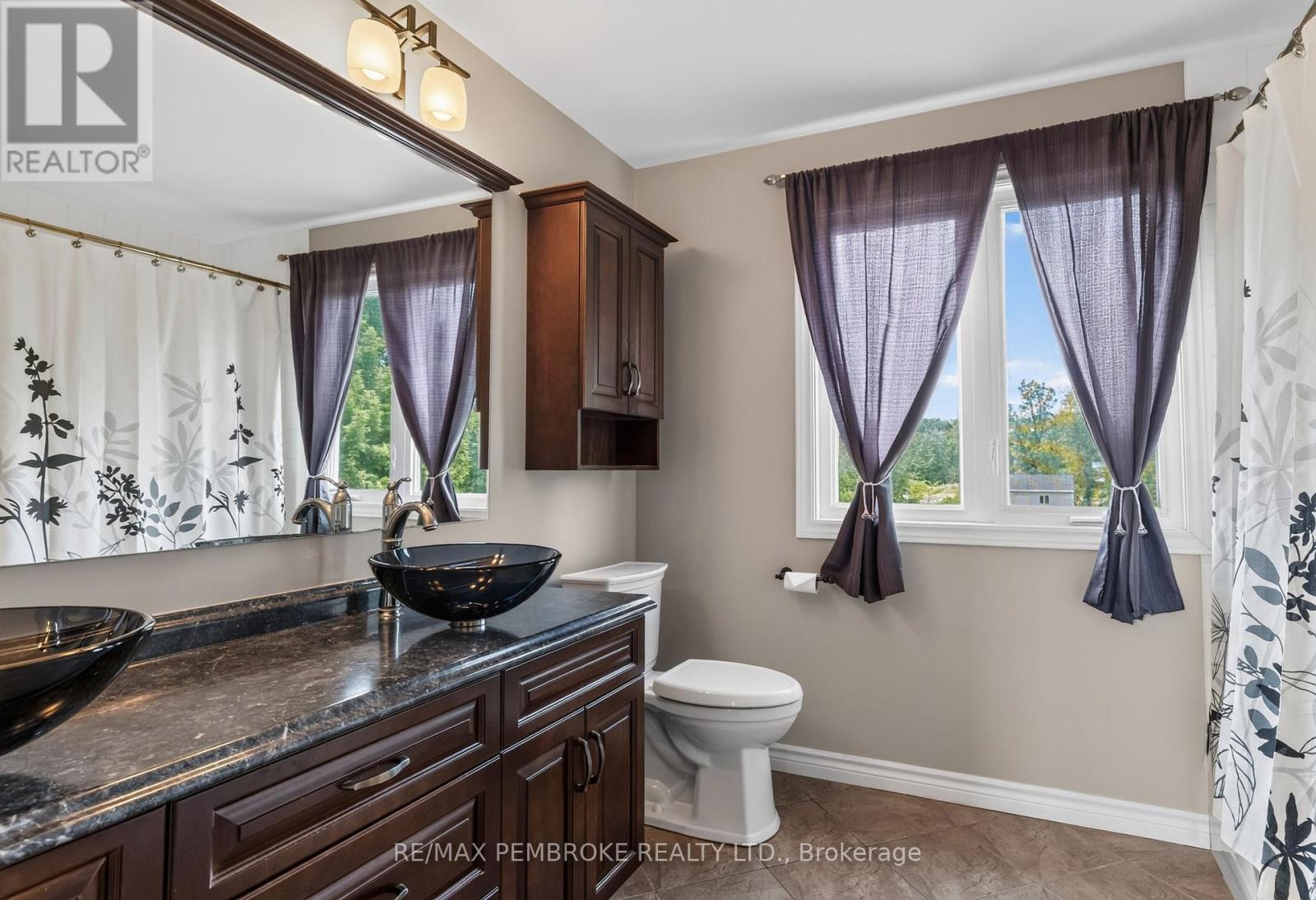 9 HERON DRIVE - 25
