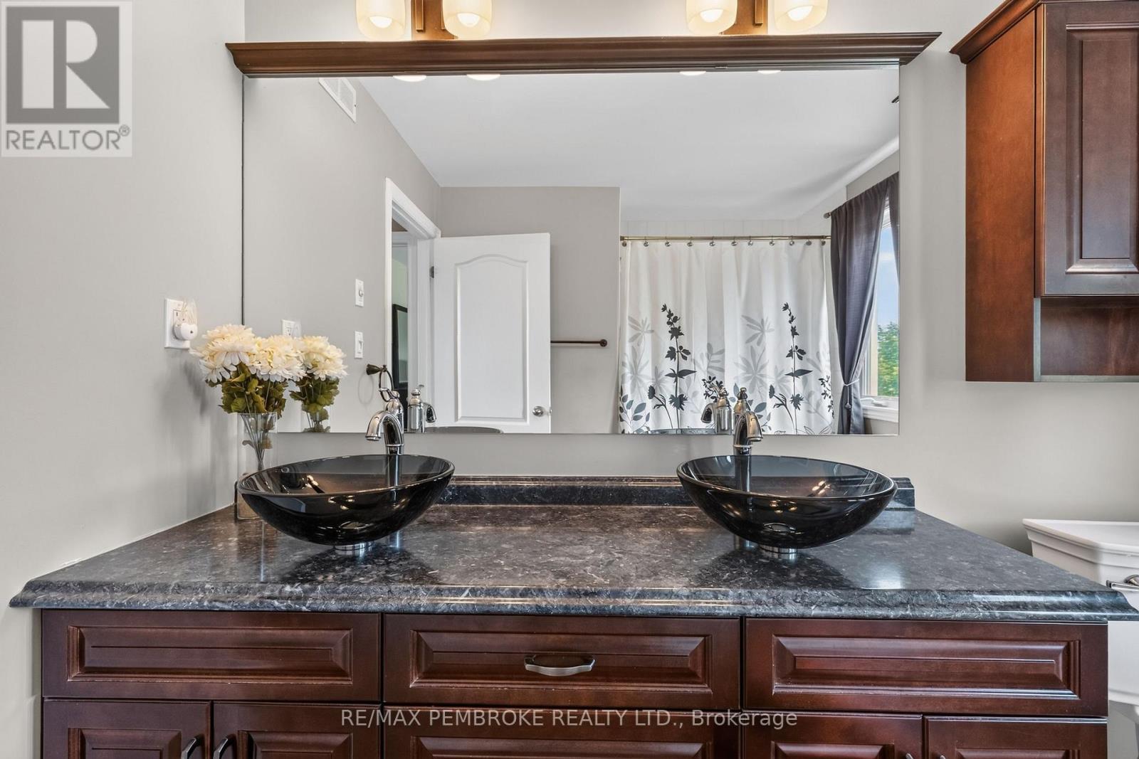 9 HERON DRIVE - 26