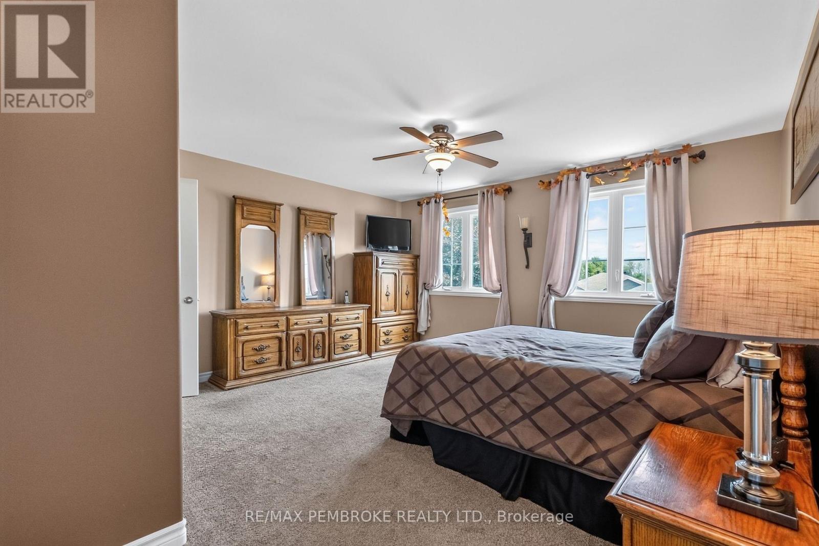 9 HERON DRIVE - 28