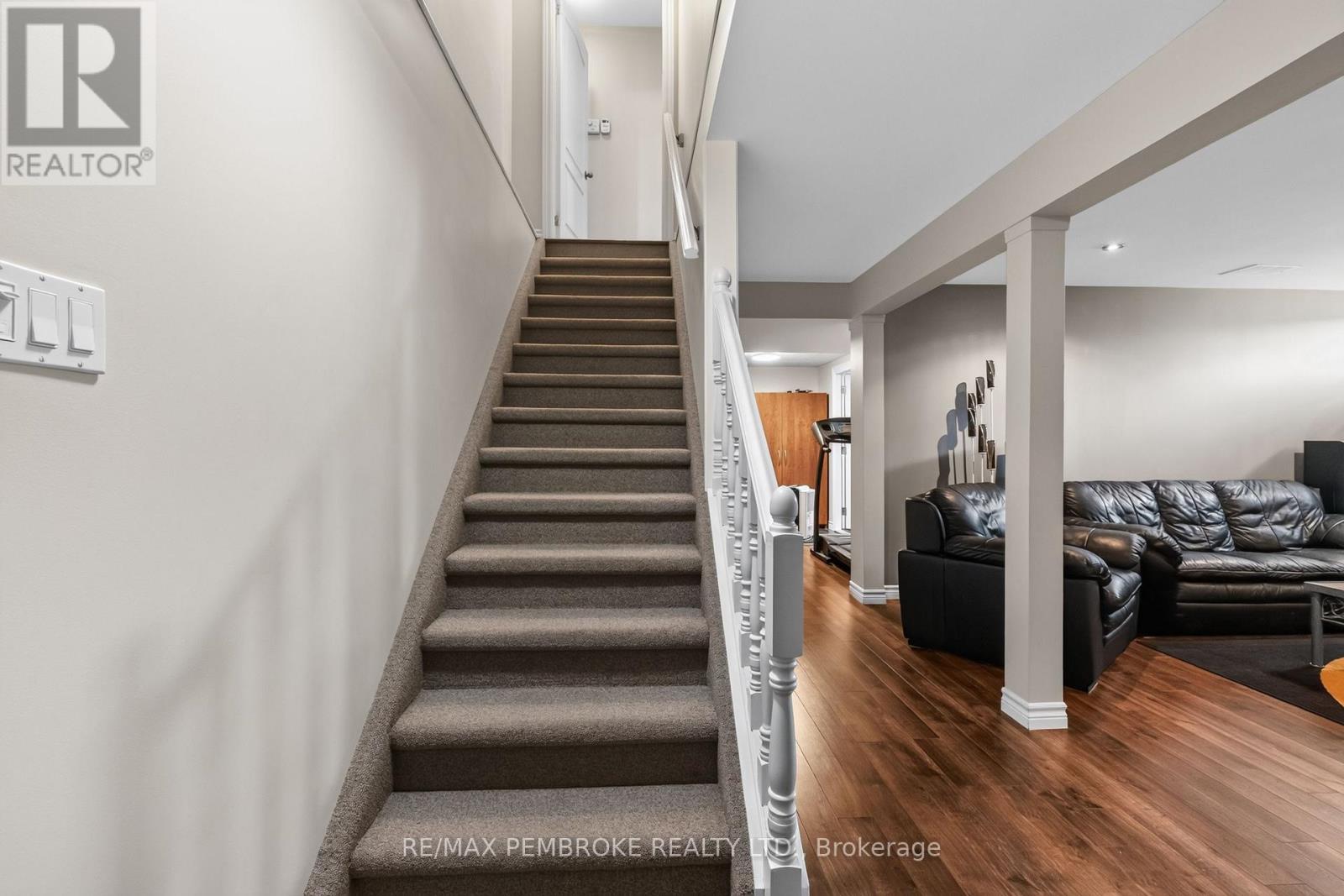 9 HERON DRIVE - 31