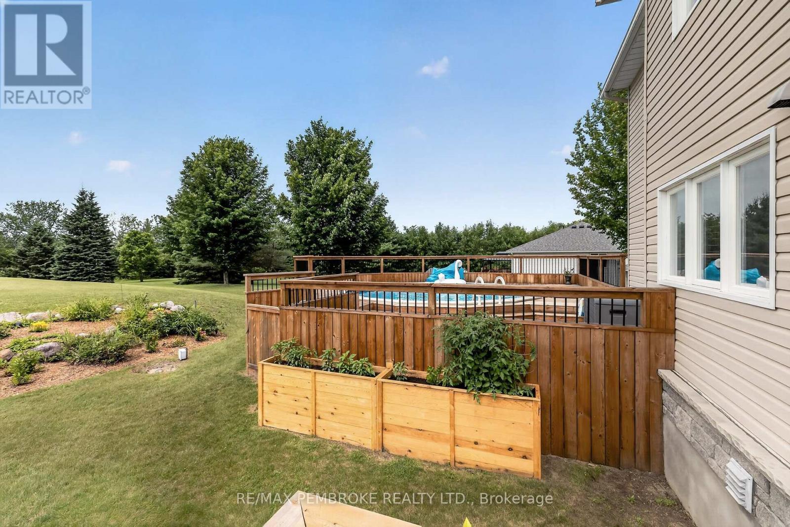 9 HERON DRIVE - 40