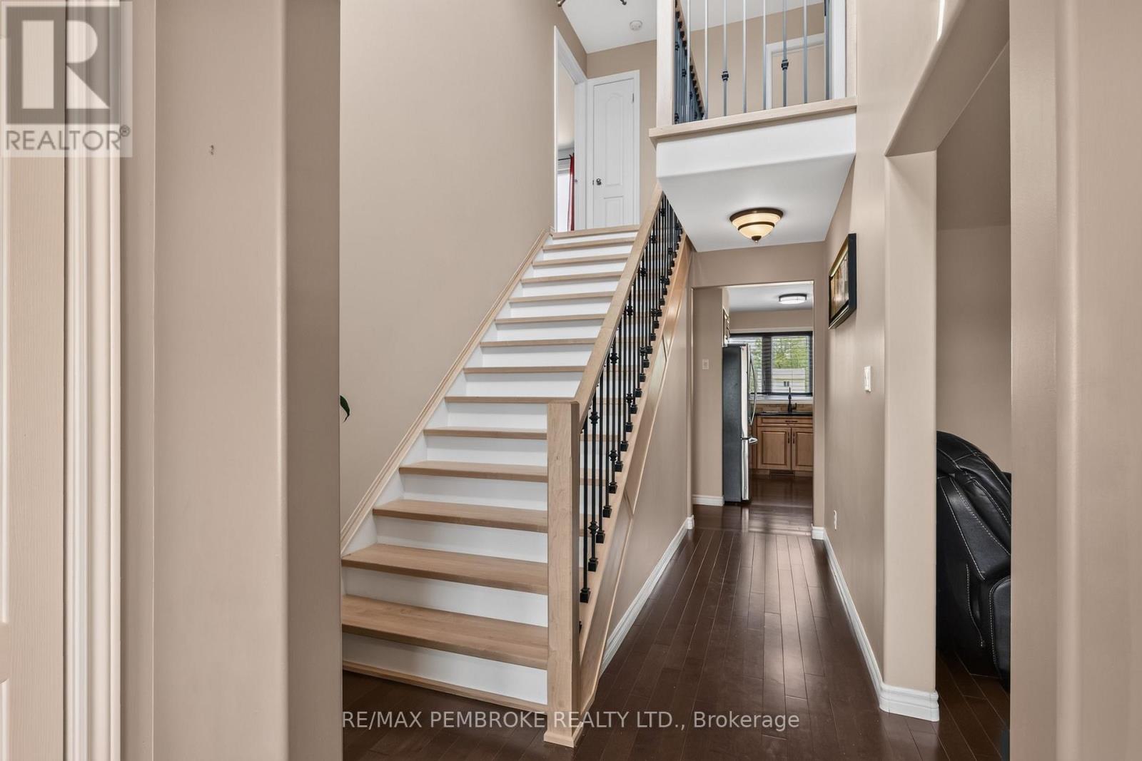 9 HERON DRIVE - 8
