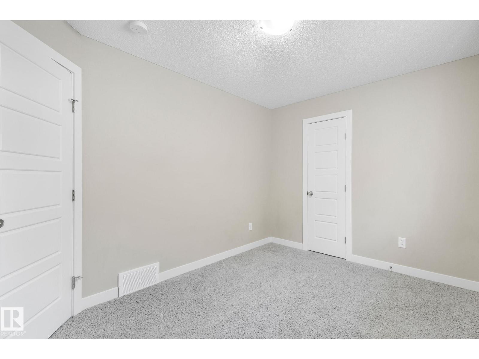 1251 163 ST SW - 44
