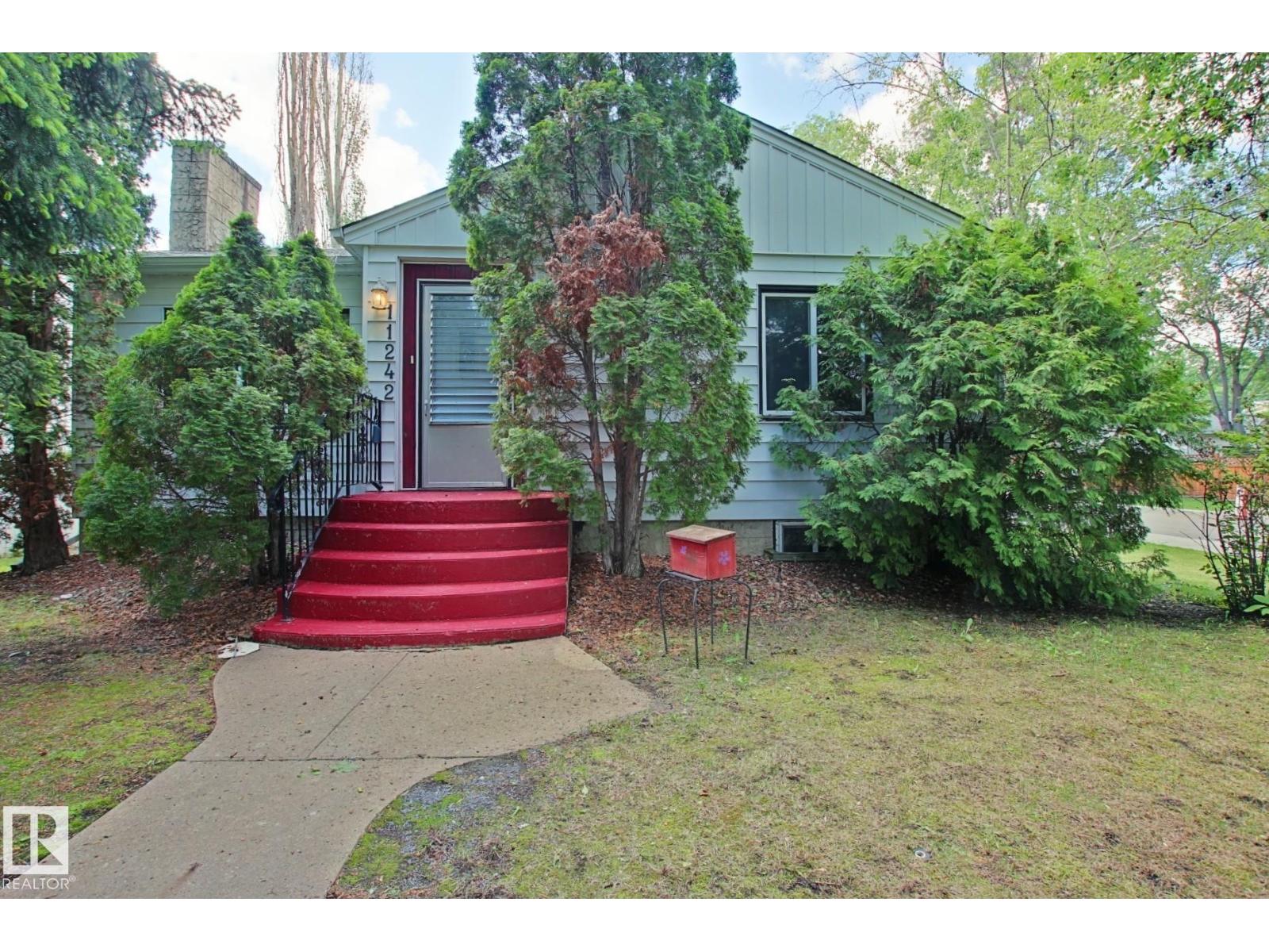 11242 56 ST NW - 1