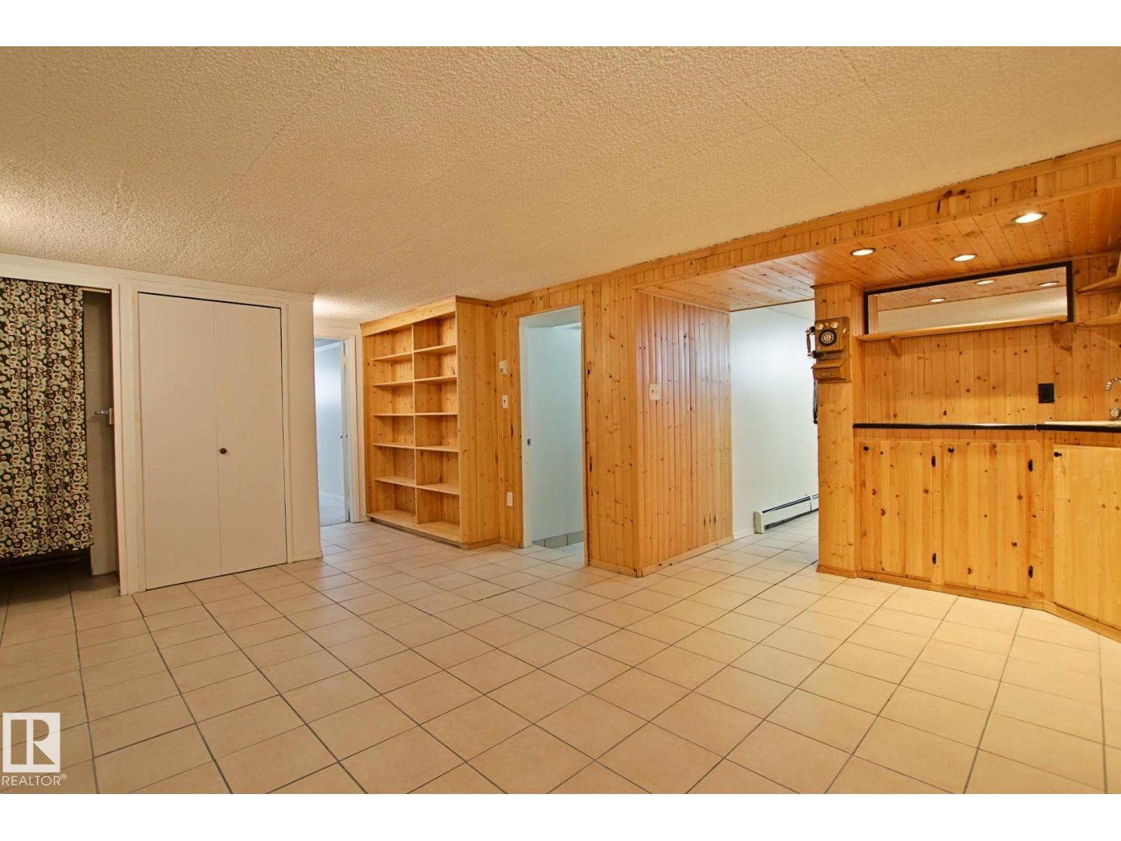 11242 56 ST NW - 23