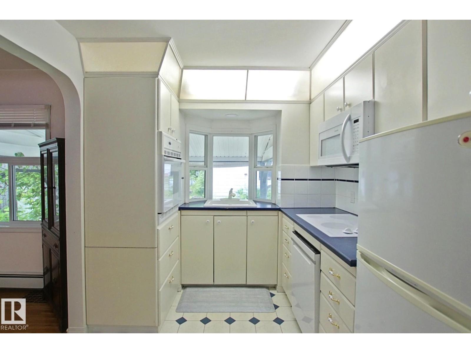 11242 56 ST NW - 10