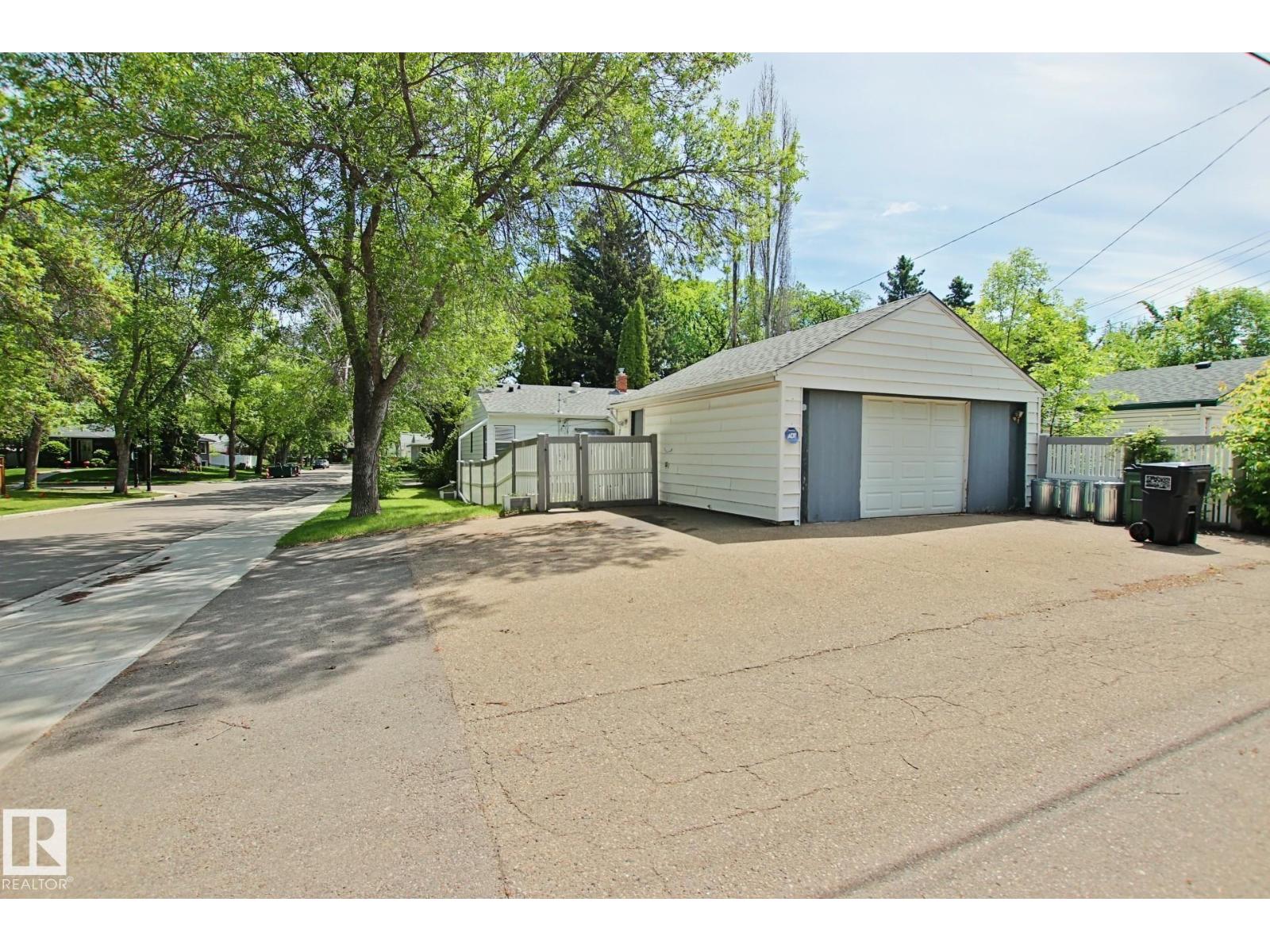 11242 56 ST NW - 31