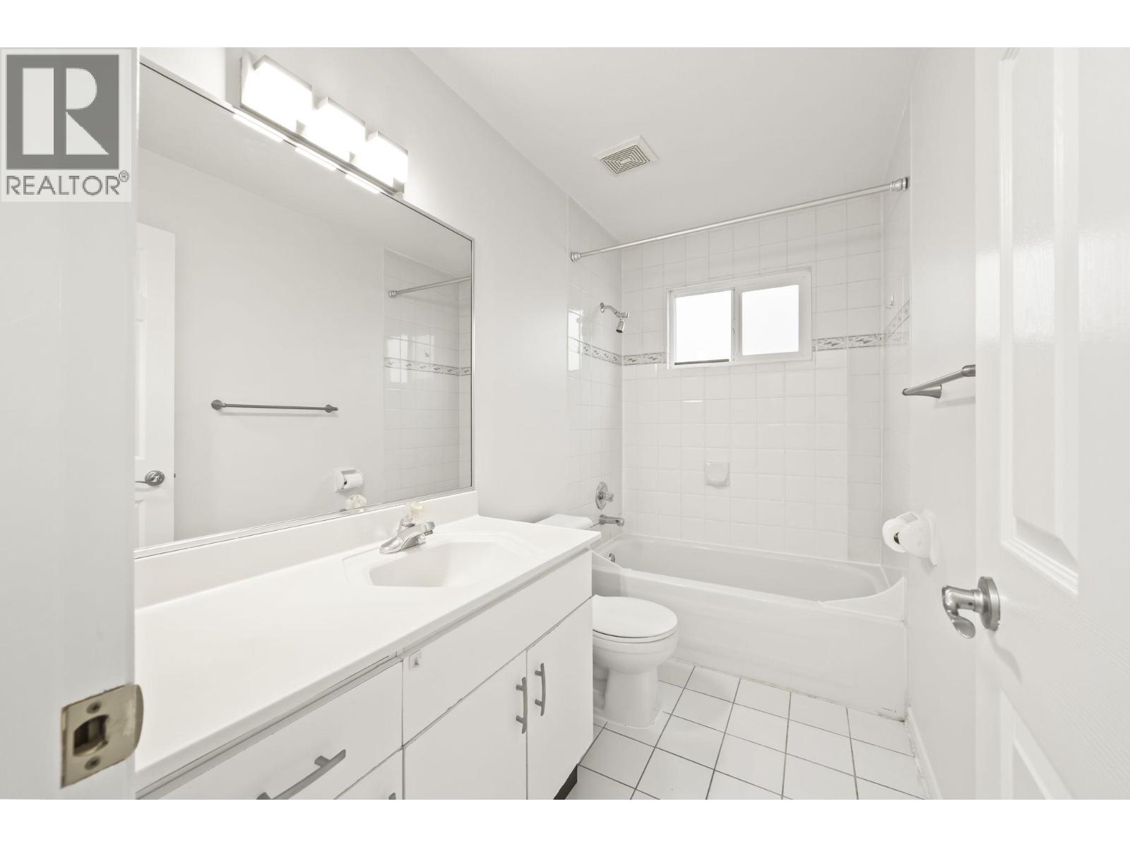 6 Bed, 4 Bath House for Sale in Vancouver – 1968 E 39TH AVENUE, Vancouver – MLS# R3141041 - Image 20