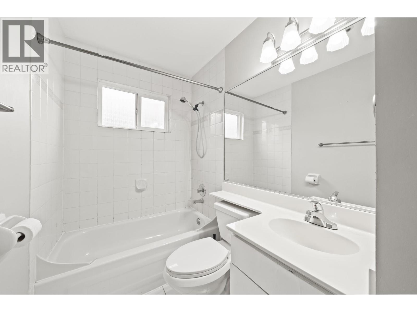 6 Bed, 4 Bath House for Sale in Vancouver – 1968 E 39TH AVENUE, Vancouver – MLS# R3141041 - Image 23