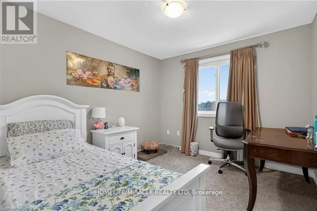 39 EVERTON DRIVE - 24