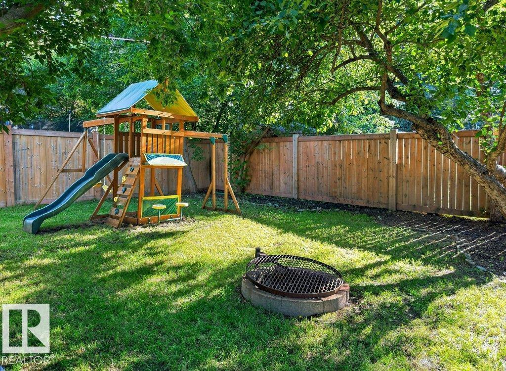 924 Conifer St — photo 30