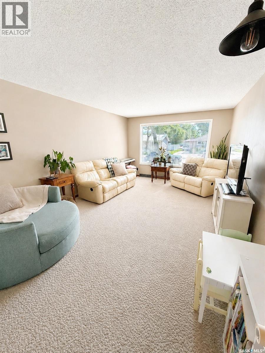 4266 Price AVENUE - 2