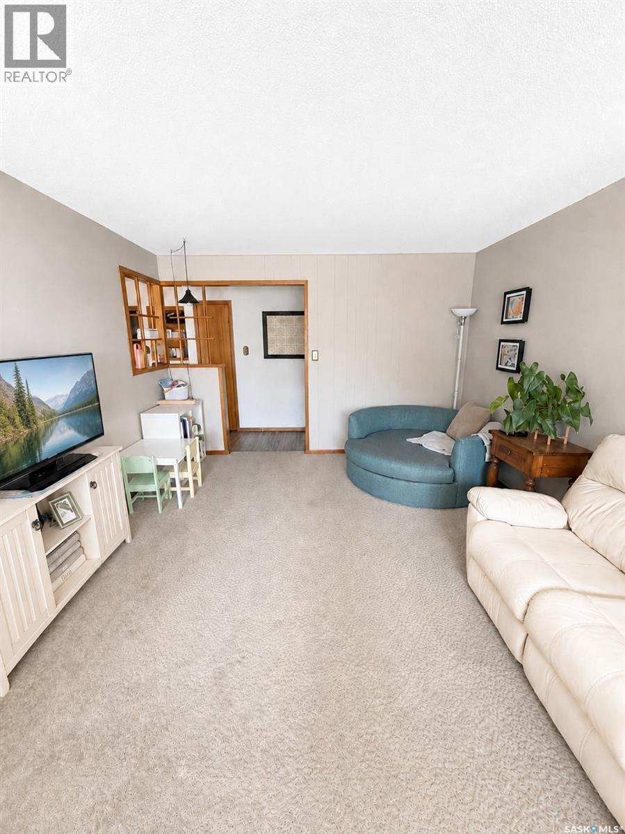 4266 Price AVENUE - 3