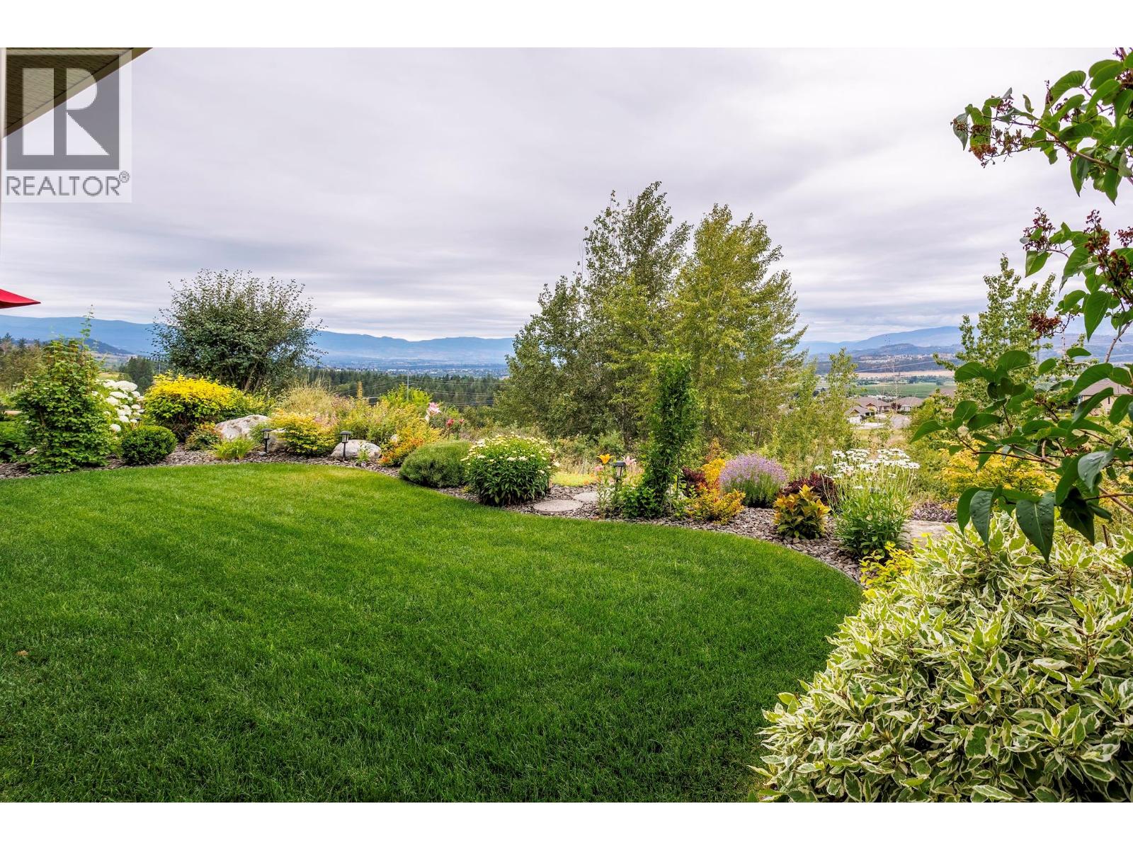 3942 Pine Valley Drive, Kelowna