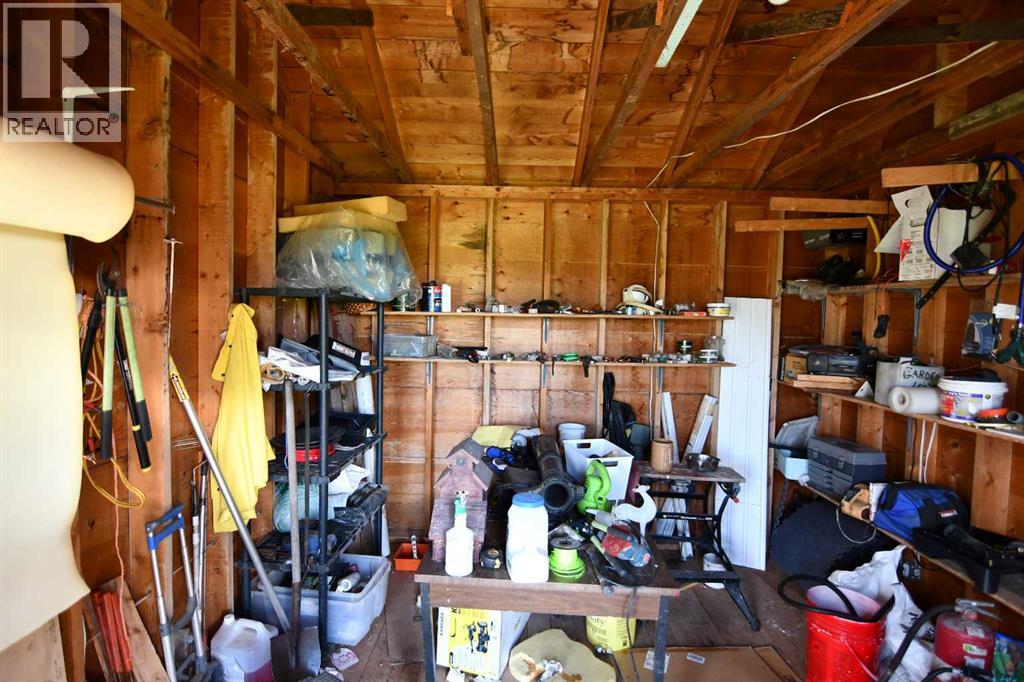Listing photo – 45563 Range Road 161, Rural Flagstaff County