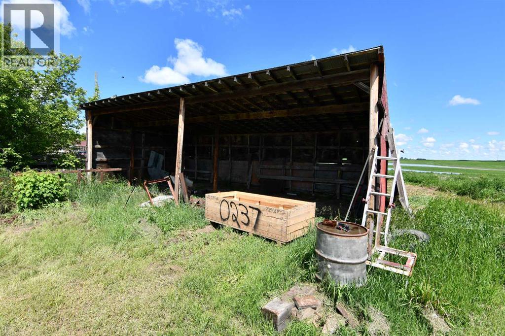 Listing photo – 45563 Range Road 161, Rural Flagstaff County