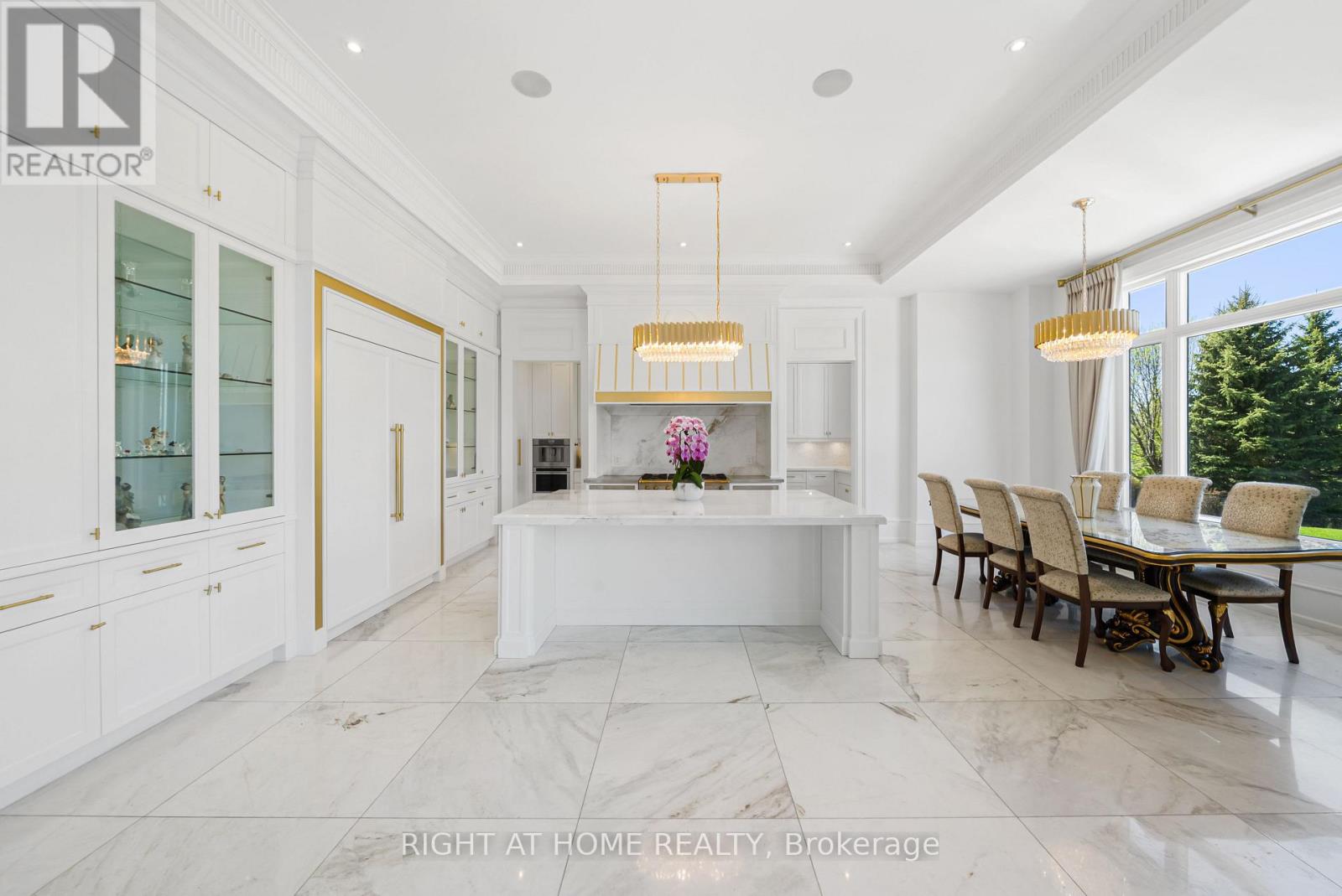 16 SIRONA'S LANE - 15