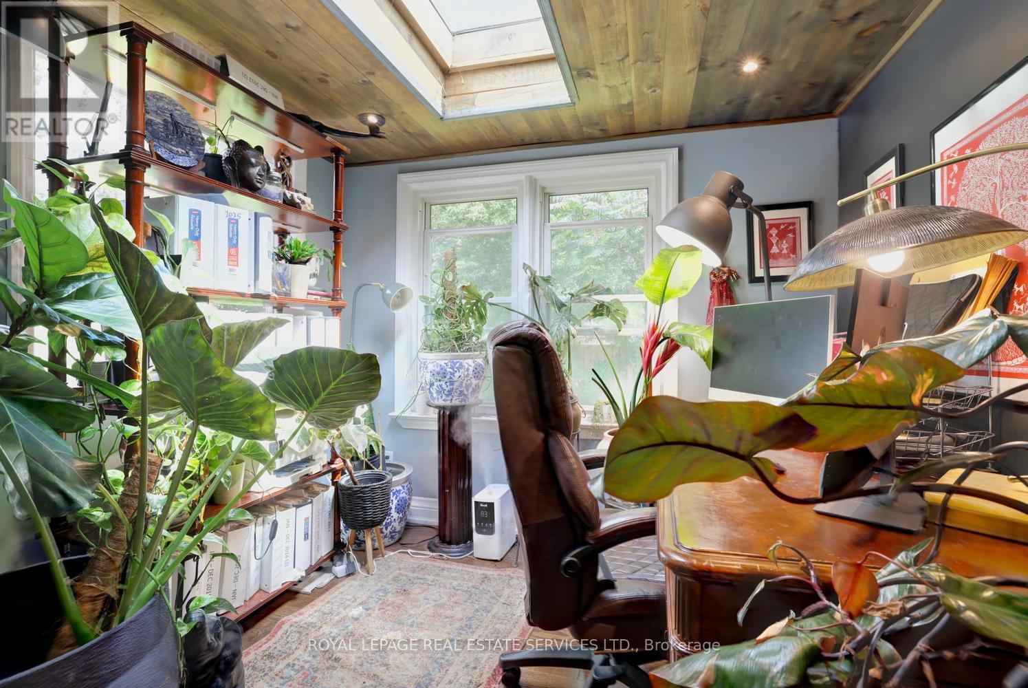 1028 CEDAR AVENUE - 22