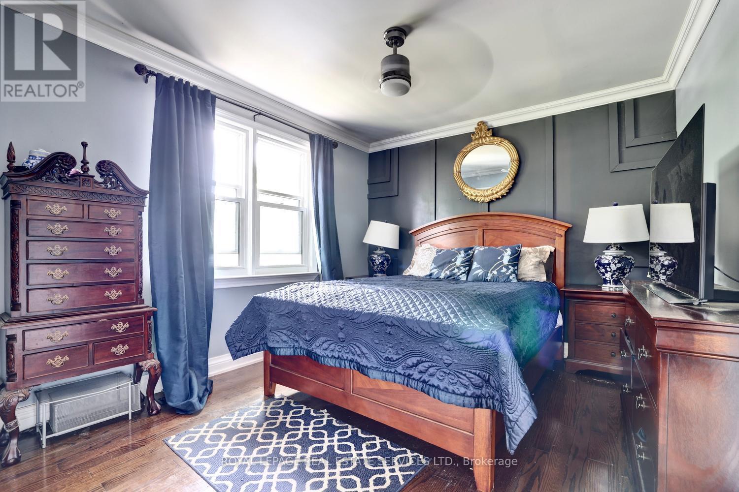 1028 CEDAR AVENUE - 23