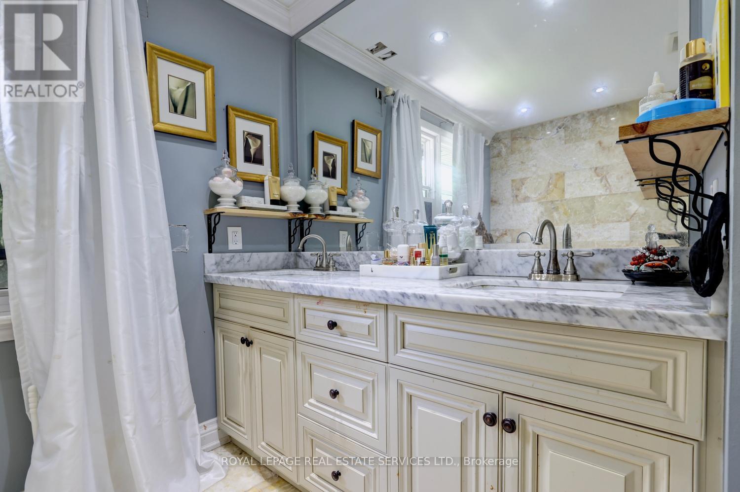 1028 CEDAR AVENUE - 26
