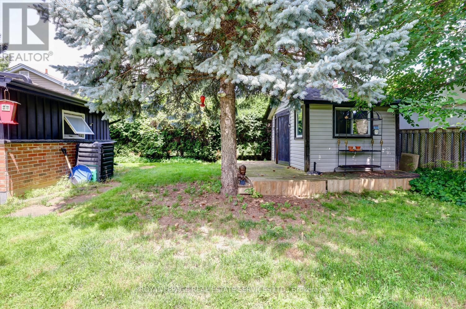 1028 CEDAR AVENUE - 42