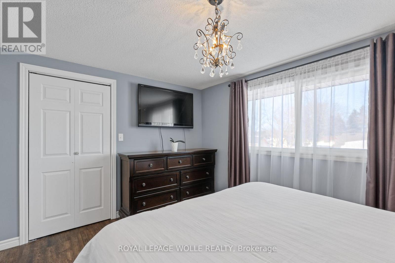 218 ARRIS CRESCENT - 25