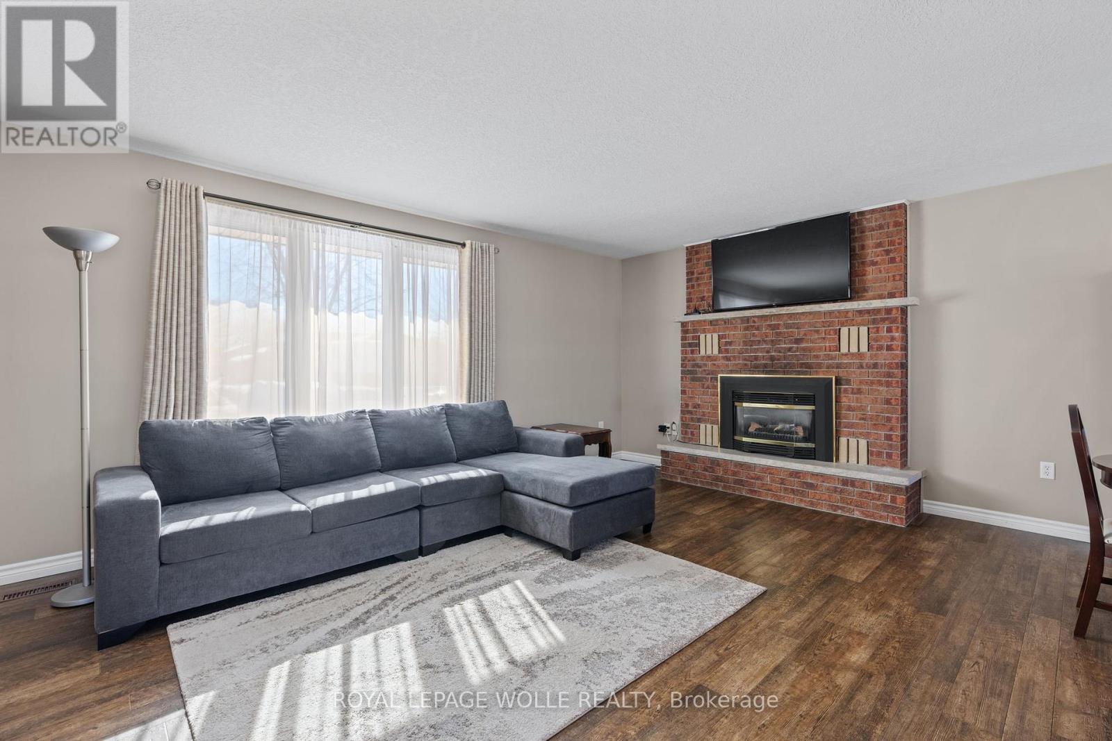 218 ARRIS CRESCENT - 14