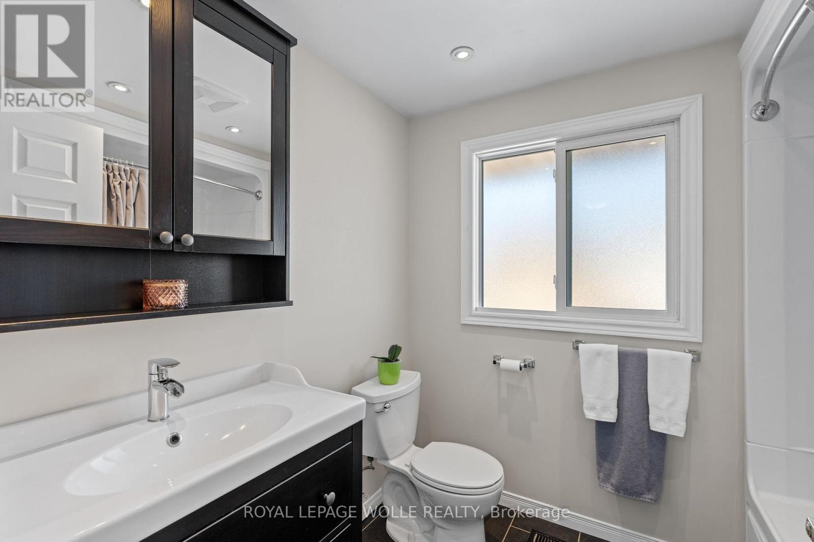 218 ARRIS CRESCENT - 23