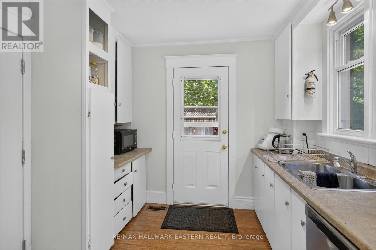 226 MCDONNEL STREET - 11