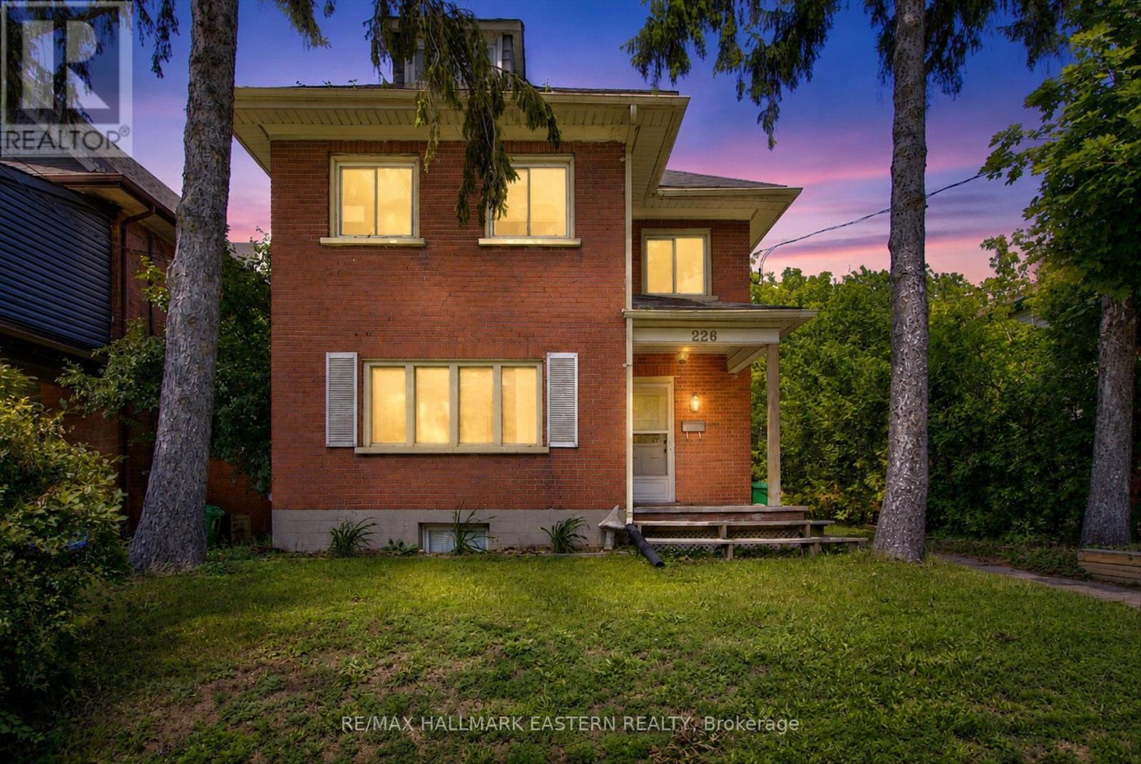 226 MCDONNEL STREET - 40