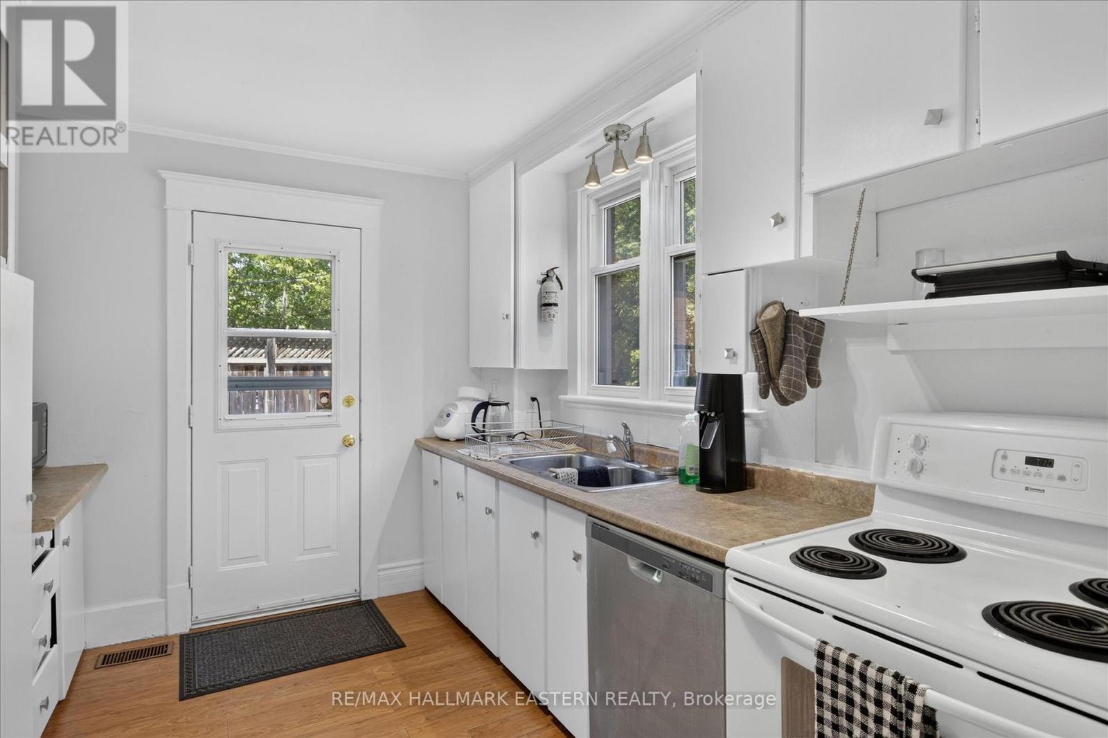 226 MCDONNEL STREET - 9