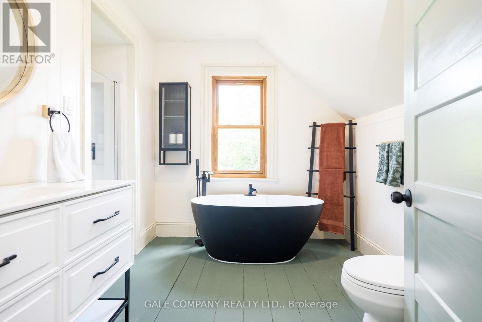 236 BLAKENEY ROAD - Image 24