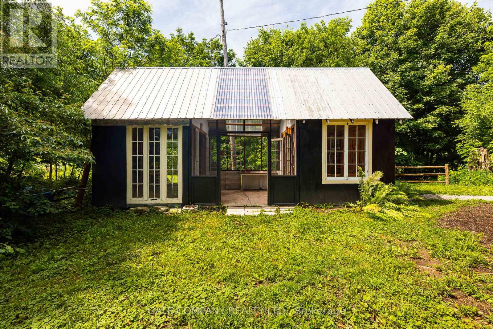 236 BLAKENEY ROAD - Image 41