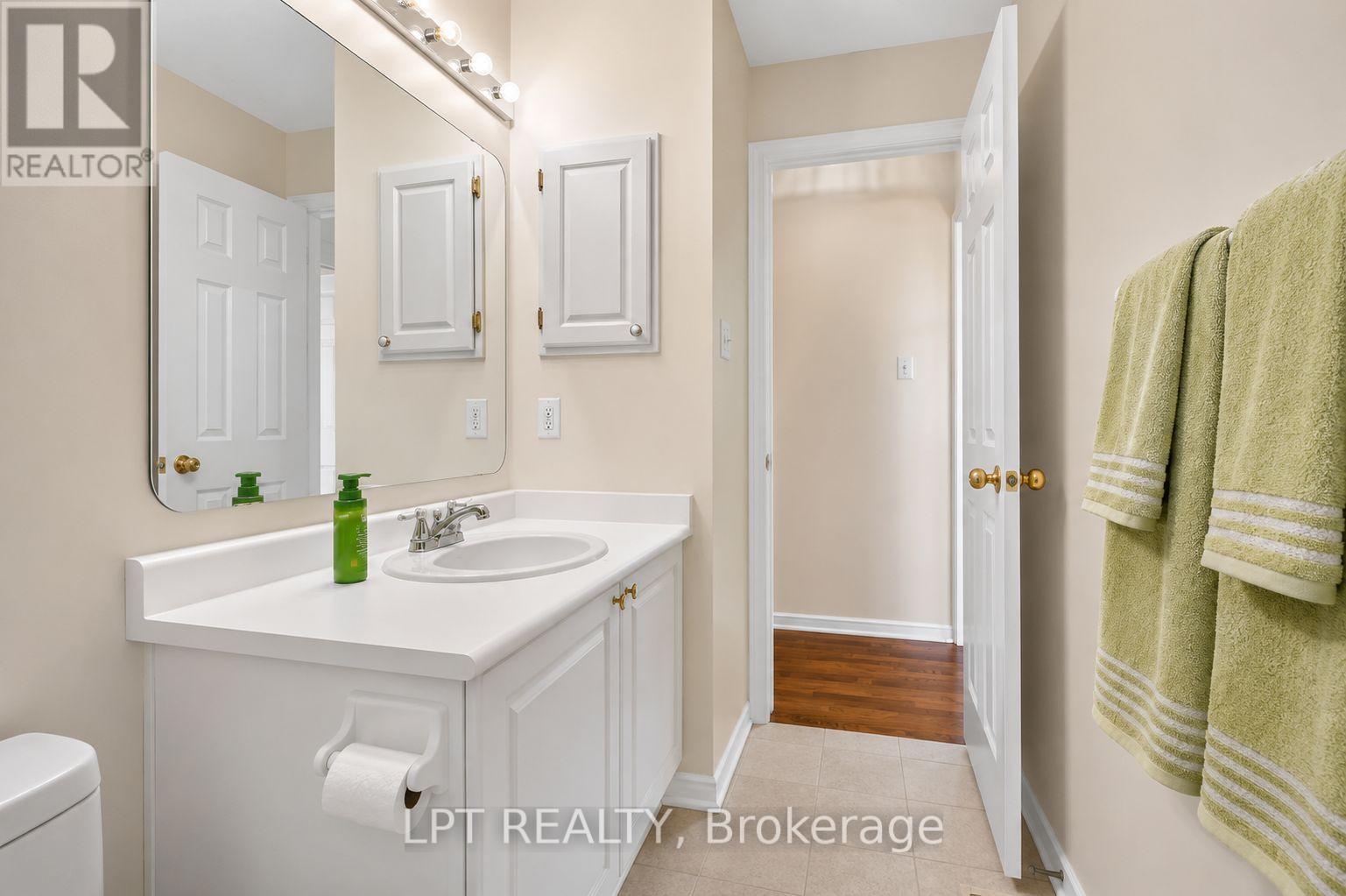 3 Bed, 3 Bath House for Rent in Ottawa – 84 NEWBOROUGH CRESCENT, Ottawa – MLS# X13523318 - Image 10