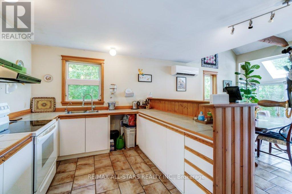 9388 RAVENSHOE ROAD - Image 11