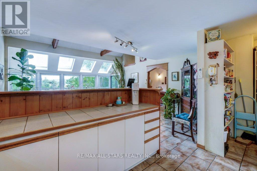 9388 RAVENSHOE ROAD - Image 12