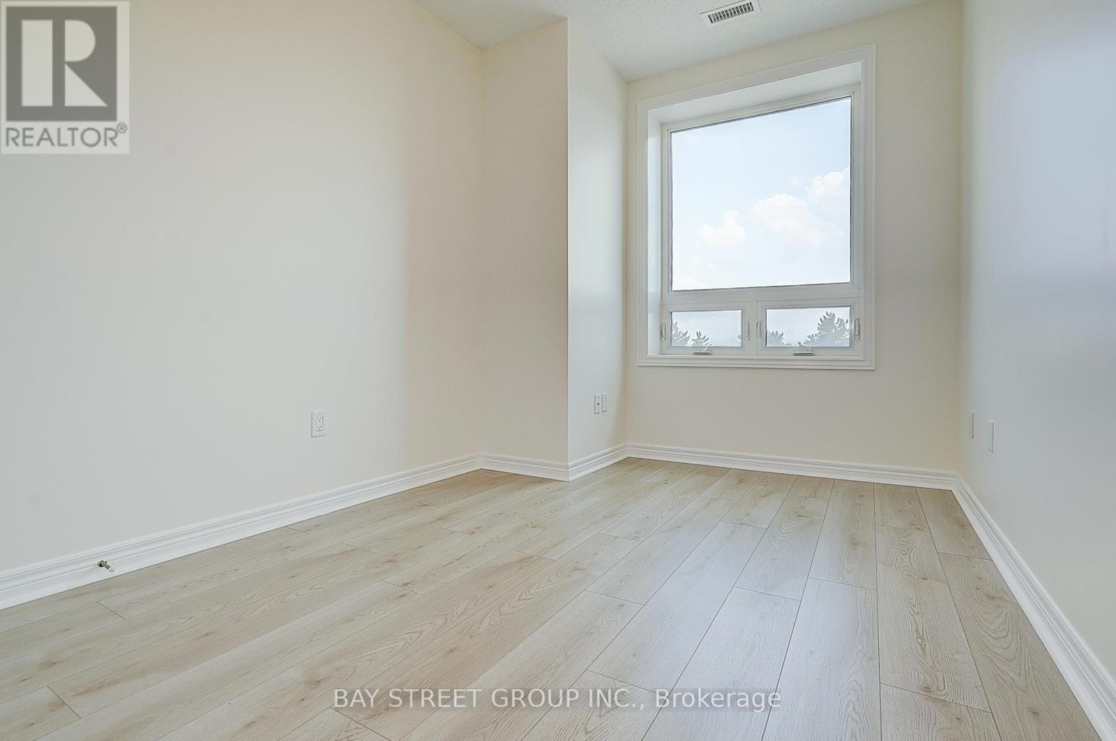 #405 7400 MARKHAM ROAD - 16