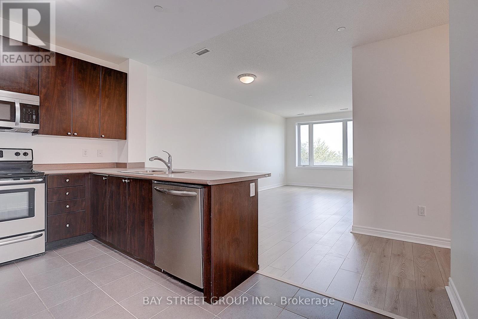 #405 7400 MARKHAM ROAD - 6