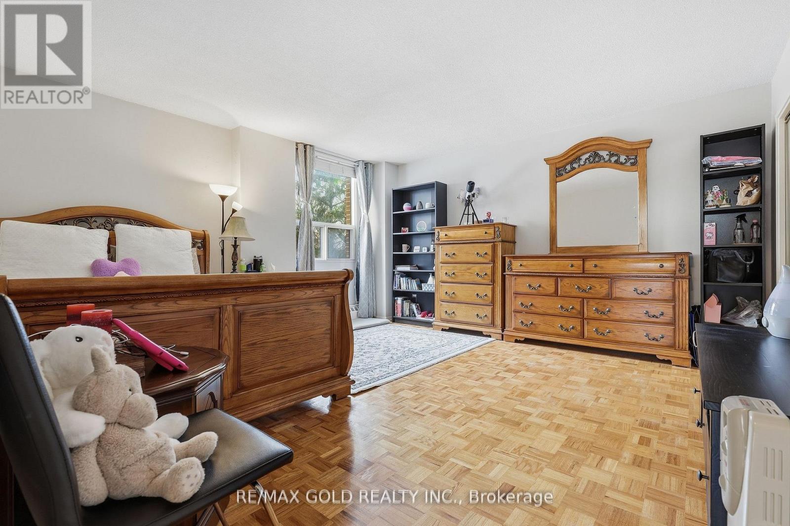 #401 335 MILL ROAD - 25