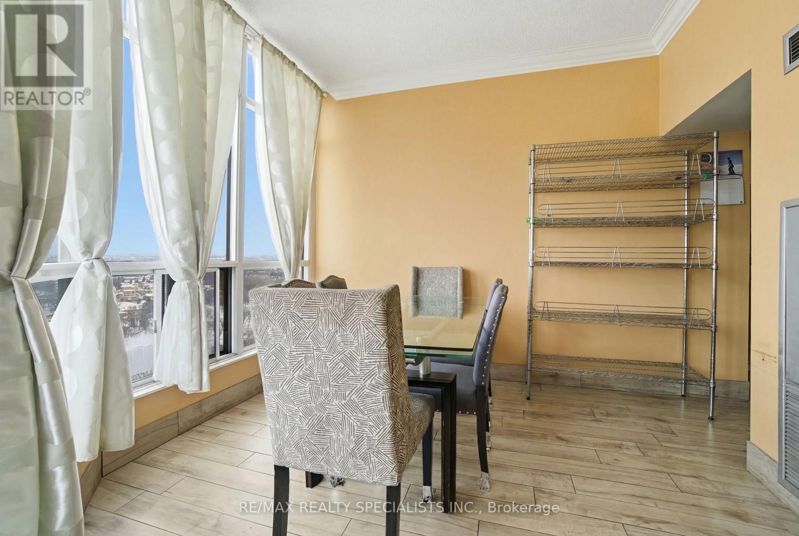 #1707 1 ROWNTREE ROAD - 14
