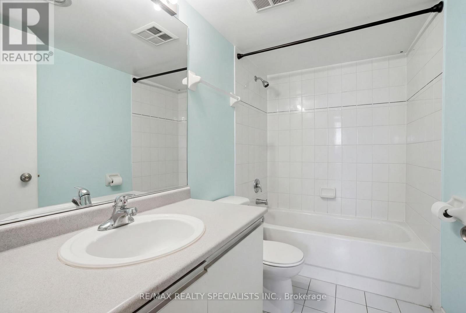 #1707 1 ROWNTREE ROAD - 18