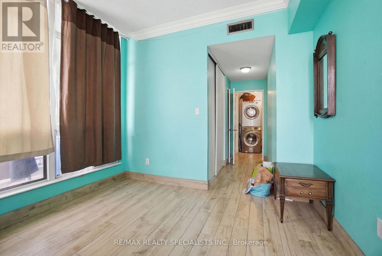 #1707 1 ROWNTREE ROAD - 23