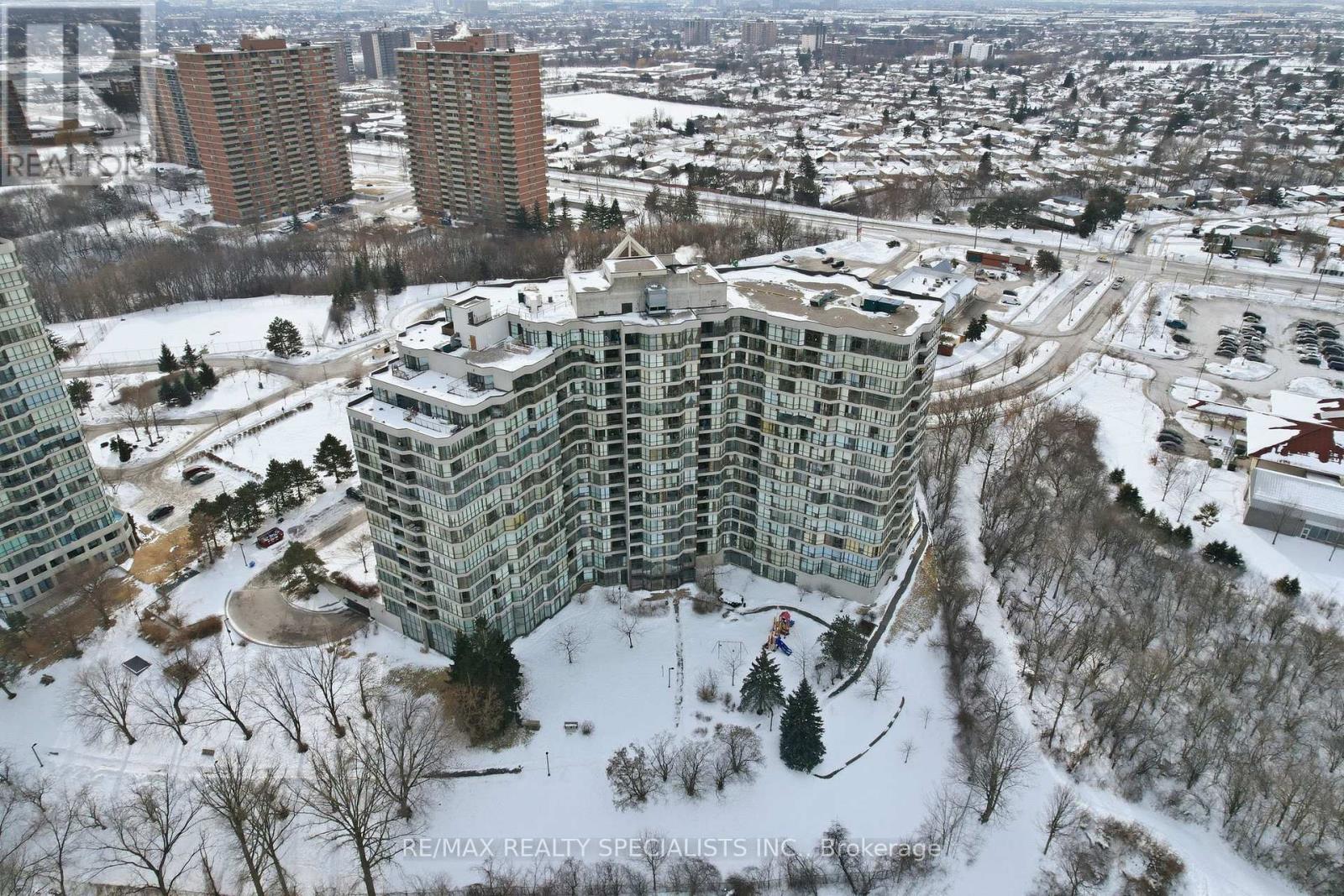 #1707 1 ROWNTREE ROAD - 3