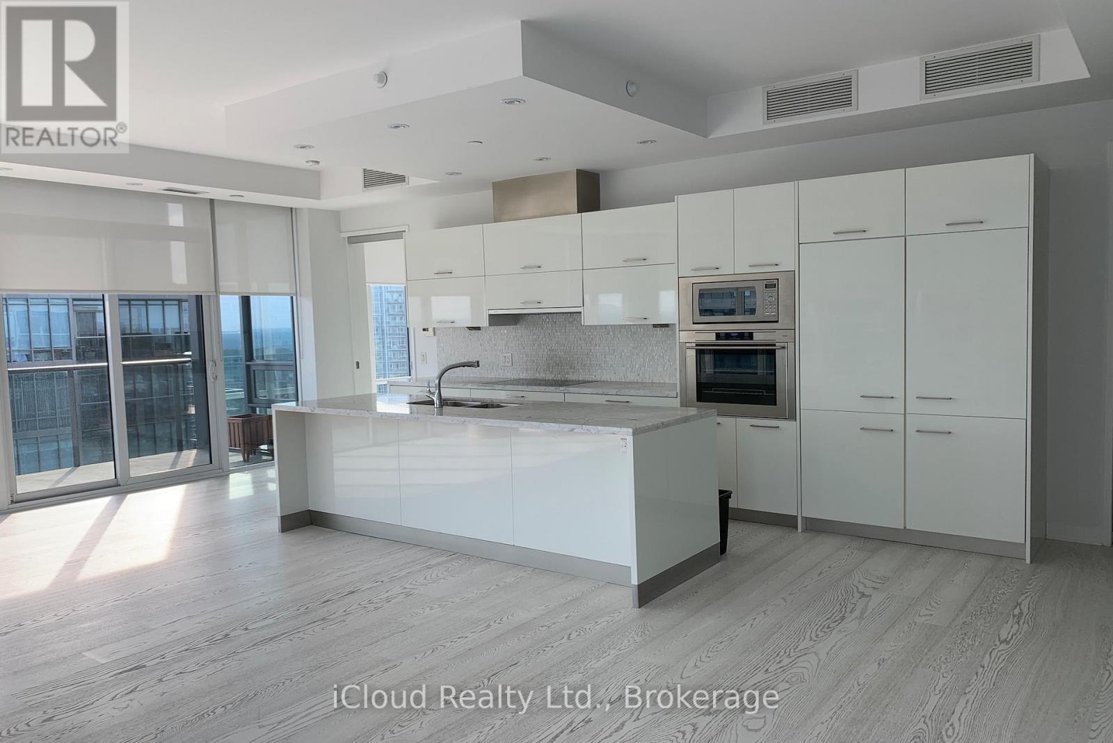 #PH-3103 90 PARK LAWN S - 21