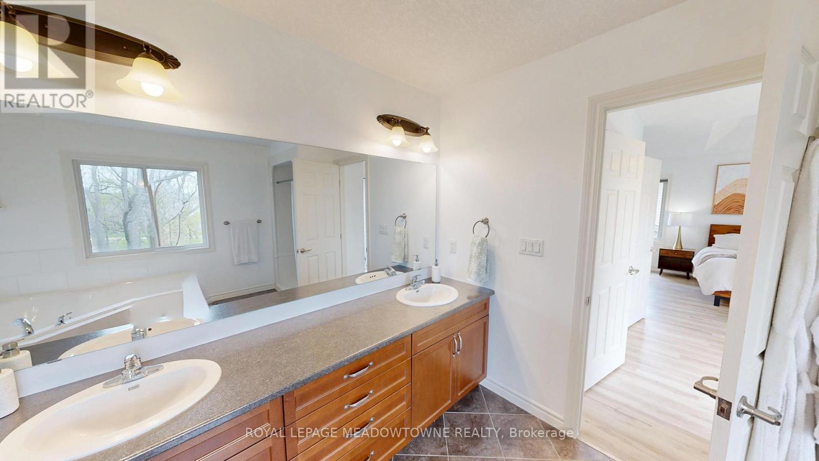 30 JACKLIN COURT - 23