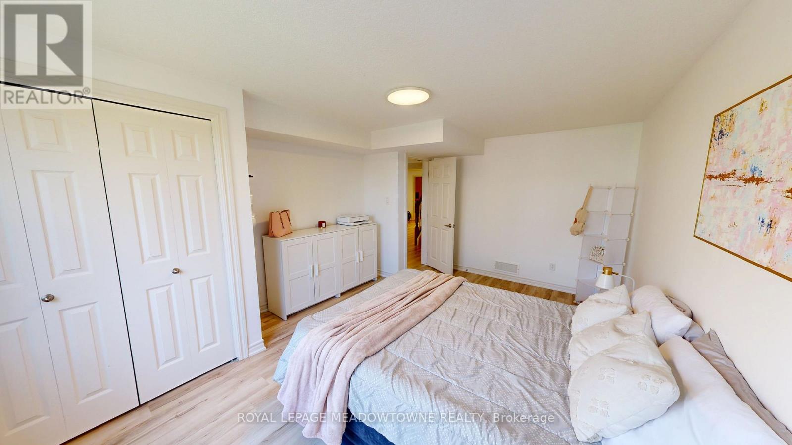 30 JACKLIN COURT - 25
