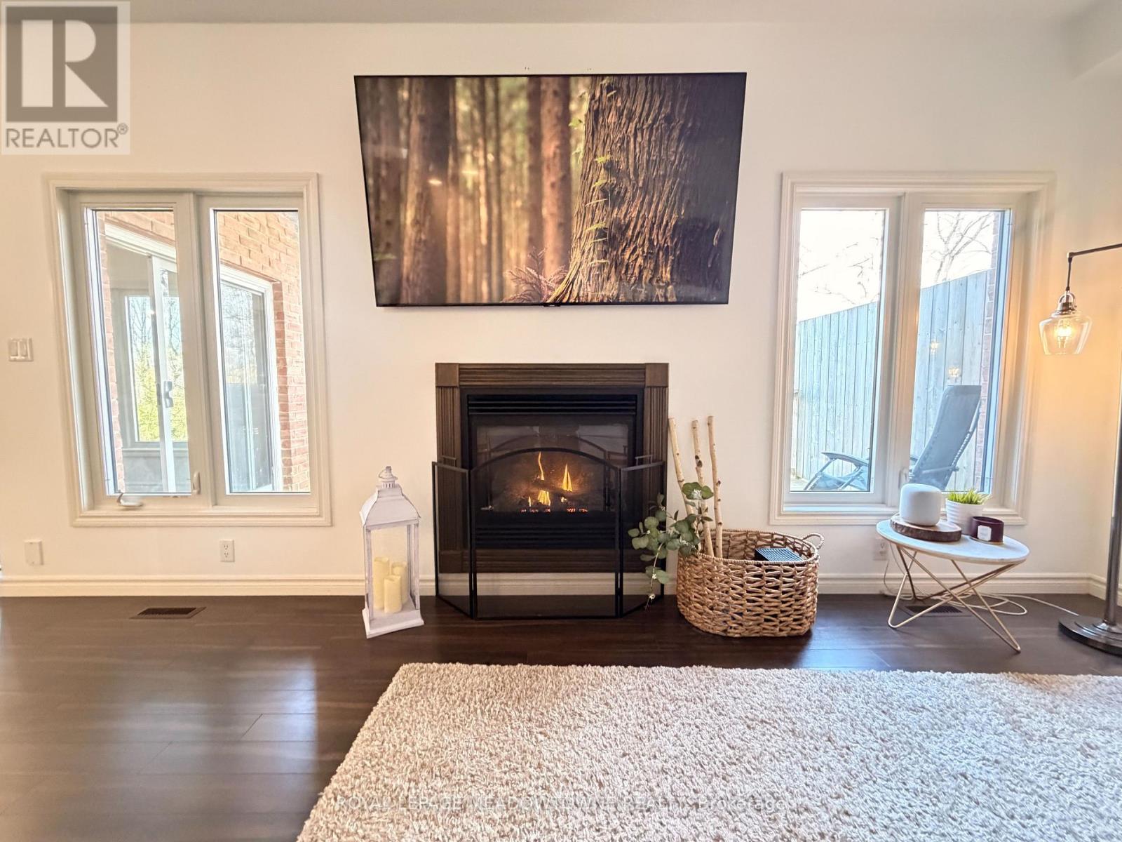 30 JACKLIN COURT - 37